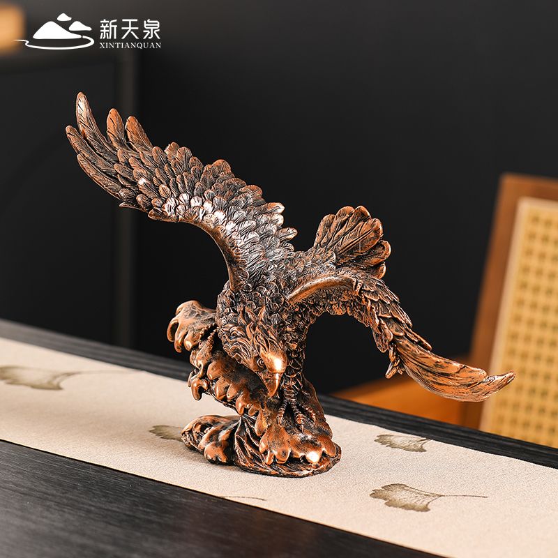 Grand Ambition Eagle Ornament - High-End Decoration for Office, Study, or Tea Table. Ideal Gift for Grand Openings and Housewarmings.